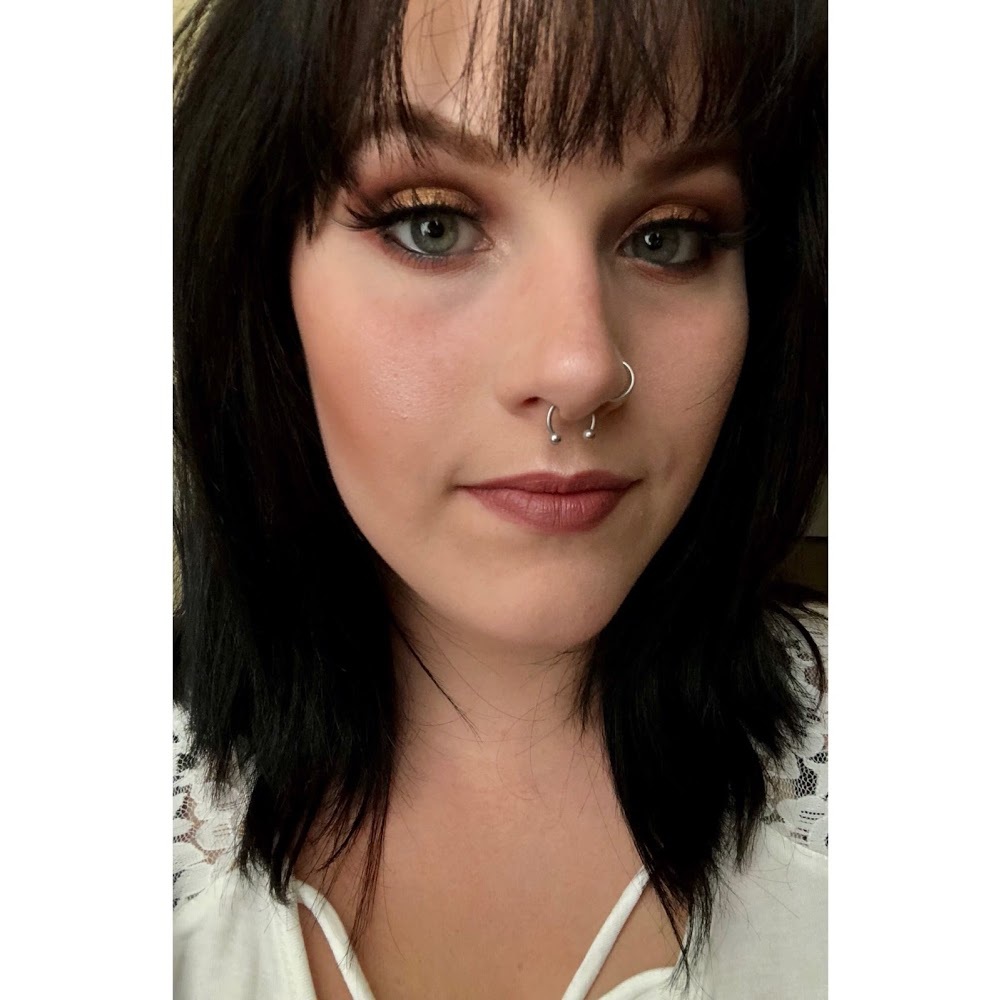 Meet your Posher, Alexis